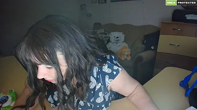 Snapshot of Lucretia_Goldi_ chatting on 01.21.25 Lucretia Goldi  online show from 01.21.25