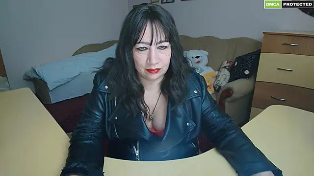 Snapshot of Lucretia_Goldi_ chatting on 03.06.25 Lucretia Goldi  online show from 03.06.25