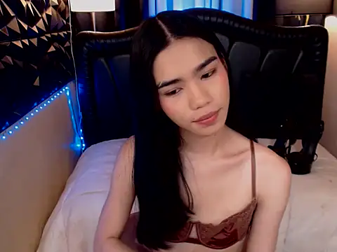 Snapshot of VerSexTs chatting on 06.18.26 VerSexTs online show from 06.18.26