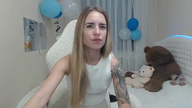 Snapshot of DeboraHorny chatting on 09.29.25 DeboraHorny online show from 09.29.25