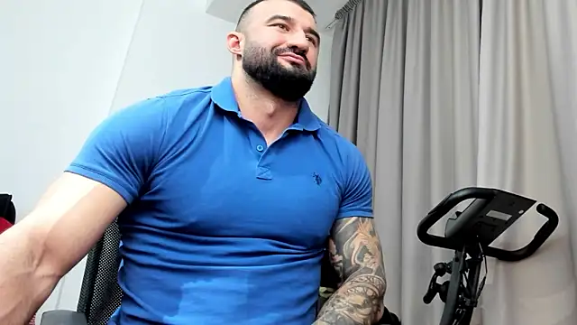 Snapshot of MuscleJohn chatting on 01.29.25 MuscleJohn online show from 01.29.25