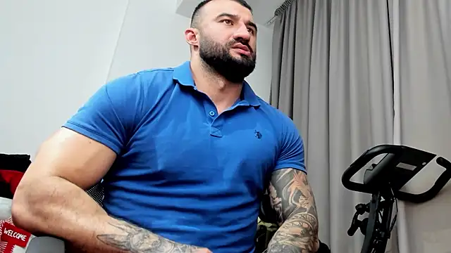 Snapshot of MuscleJohn chatting on 01.30.25 MuscleJohn online show from 01.30.25