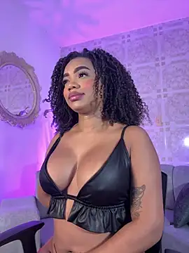 Snapshot of kem_hott chatting on 06.17.26 kem hott online show from 06.17.26