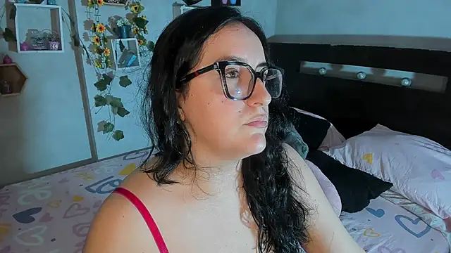 Snapshot of Cherry_jhoana chatting on 12.16.24 Cherry jhoana online show from 12.16.24