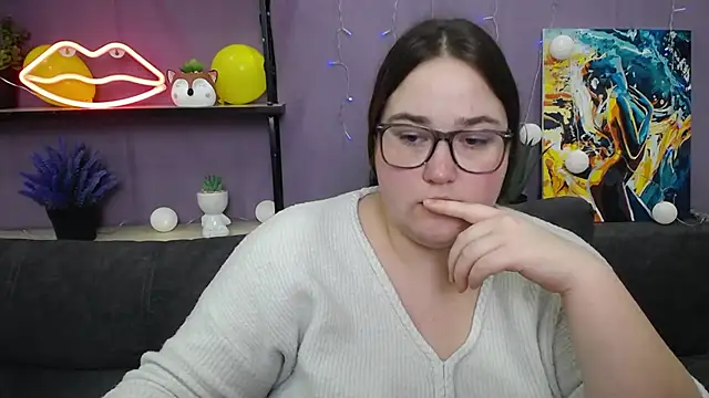 Snapshot of XX_Daniella_XX chatting on 01.28.25 XX Daniella XX online show from 01.28.25