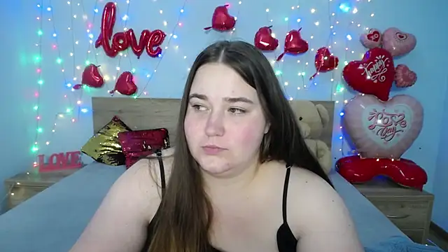 Snapshot of XX_Daniella_XX chatting on 02.05.25 XX Daniella XX online show from 02.05.25