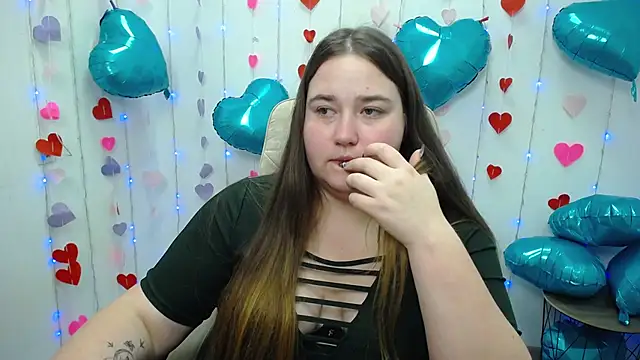 Snapshot of XX_Daniella_XX chatting on 02.06.25 XX Daniella XX online show from 02.06.25