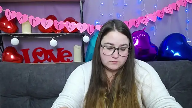 Snapshot of XX_Daniella_XX chatting on 02.15.25 XX Daniella XX online show from 02.15.25