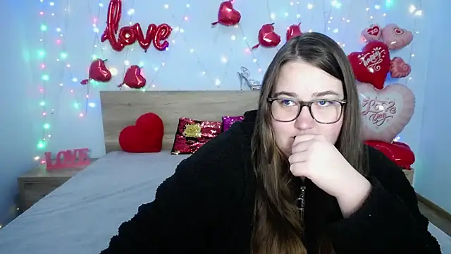 Snapshot of XX_Daniella_XX chatting on 02.15.25 XX Daniella XX online show from 02.15.25