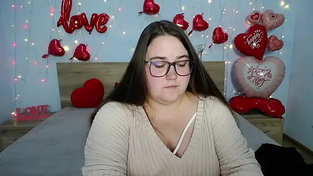 Snapshot of XX_Daniella_XX chatting on 02.15.25 XX Daniella XX online show from 02.15.25