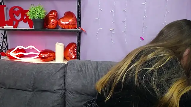 Snapshot of XX_Daniella_XX chatting on 03.04.25 XX Daniella XX online show from 03.04.25