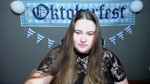 Snapshot of XX_Daniella_XX chatting on 09.28.25 XX Daniella XX online show from 09.28.25