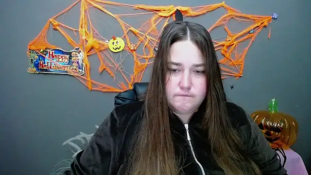 Snapshot of XX_Daniella_XX chatting on 10.27.25 XX Daniella XX online show from 10.27.25