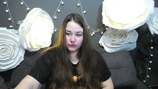 Snapshot of XX_Daniella_XX chatting on 11.21.25 XX Daniella XX online show from 11.21.25