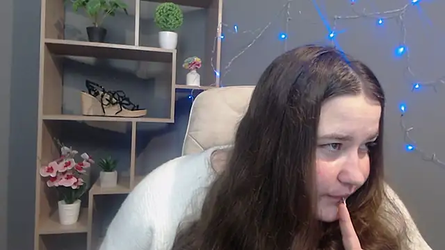 Snapshot of XX_Daniella_XX chatting on 11.24.25 XX Daniella XX online show from 11.24.25