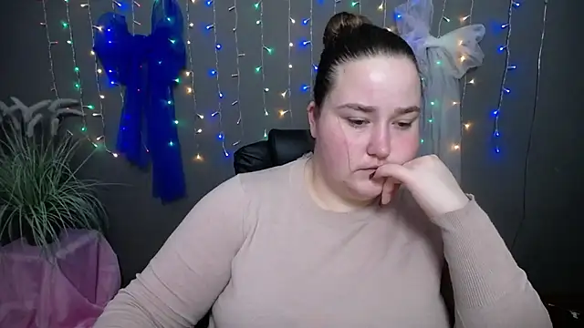 Snapshot of XX_Daniella_XX chatting on 12.04.25 XX Daniella XX online show from 12.04.25