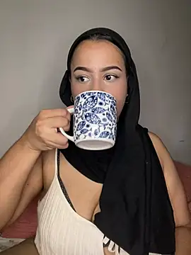 Maryam yamal online show from 02.23.25