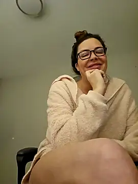 Snapshot of RebeccaXO_ chatting on 02.10.25 RebeccaXO online show from 02.10.25