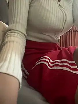 Snapshot of DulceMya6 chatting on 12.17.24 DulceMya6 online show from 12.17.24