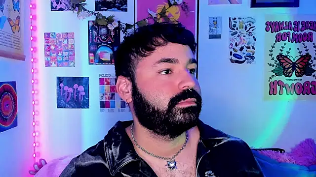 Snapshot of johnnyalx chatting on 04.03.26 johnnyalx online show from 04.03.26