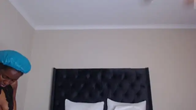 Snapshot of Sexynaughty_Gal chatting on 11.23.25 Sexynaughty Gal online show from 11.23.25