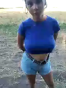 Snapshot of mariamac420 chatting on 01.15.25 mariamac420 online show from 01.15.25