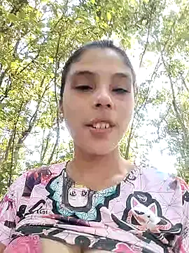 Snapshot of mariamac420 chatting on 02.23.25 mariamac420 online show from 02.23.25