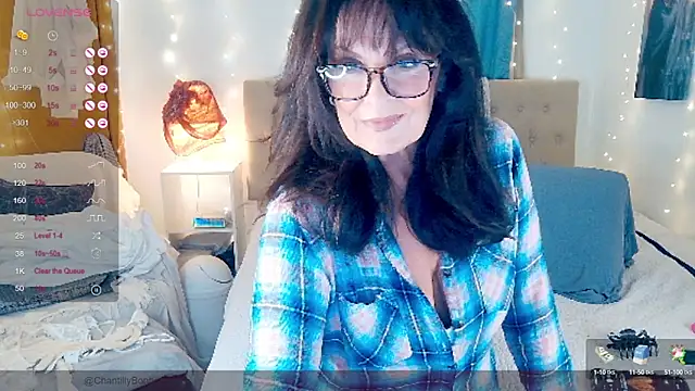 Snapshot of ChantillyBonbon chatting on 02.12.25 ChantillyBonbon online show from 02.12.25