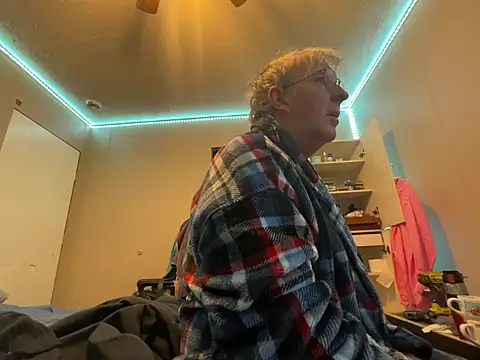 jck1m0t online show from 01.04.25