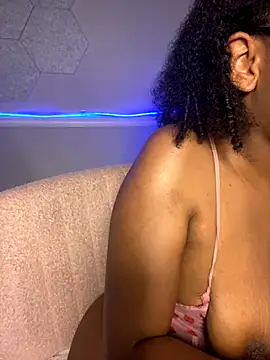 Snapshot of EatSweetMolly chatting on 11.09.25 EatSweetMolly online show from 11.09.25