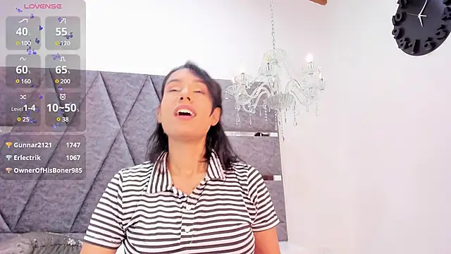 PilarJones  online show from 03.13.25