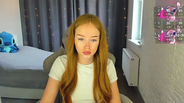 Snapshot of Hot_Mia_ chatting on 06.14.26 Hot Mia online show from 06.14.26