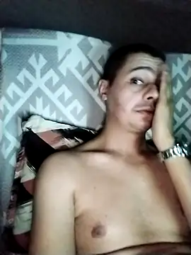 Snapshot of Iml22m chatting on 10.28.25 Iml22m online show from 10.28.25