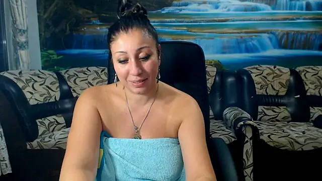 MoistMady online show from 10.24.25