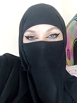 evelyn  salah online show from 05.23.26
