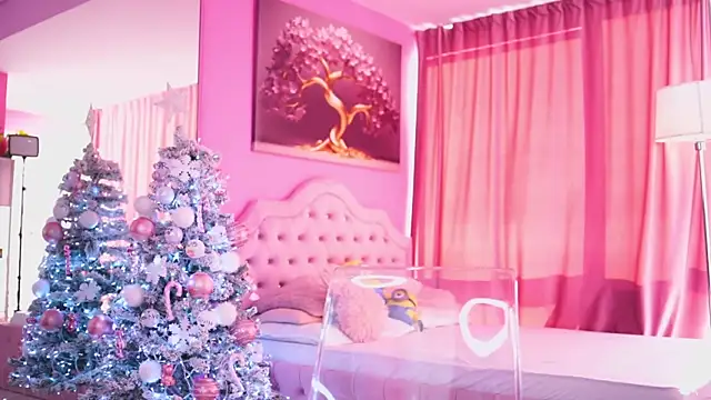 AshleySinn online show from 12.18.25