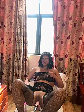 Snapshot of sexi_noemi chatting on 02.18.25 sexi noemi online show from 02.18.25