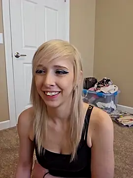 Snapshot of AmethystFoxx chatting on 09.14.25 AmethystFoxx online show from 09.14.25