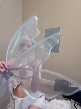 Snapshot of AmethystFoxx chatting on 10.06.25 AmethystFoxx online show from 10.06.25