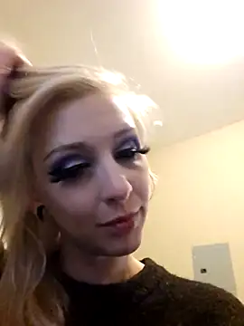 Snapshot of AmethystFoxx chatting on 11.20.25 AmethystFoxx online show from 11.20.25