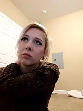 Snapshot of AmethystFoxx chatting on 12.18.25 AmethystFoxx online show from 12.18.25