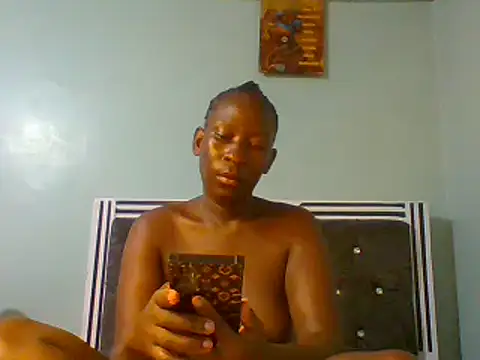 Snapshot of blackcuteebony chatting on 02.12.25 blackcuteebony online show from 02.12.25