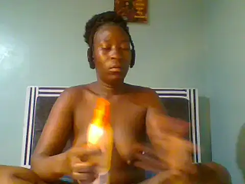 Snapshot of blackcuteebony chatting on 03.12.25 blackcuteebony online show from 03.12.25