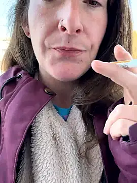 Mini And The Bear online show from 02.14.26