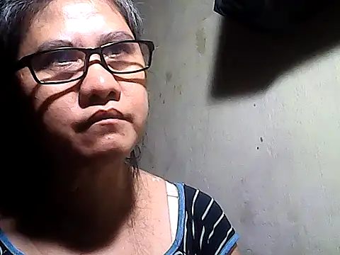 sweetsosie18 online show from 12.23.25