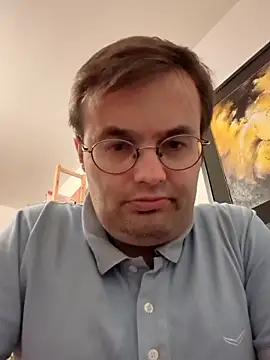 Snapshot of makau1 chatting on 09.26.25 makau1 online show from 09.26.25