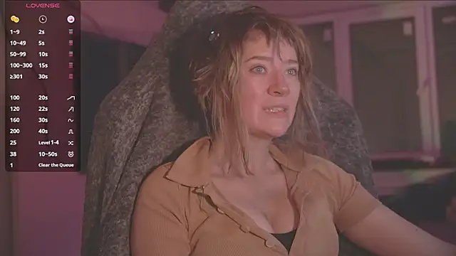 Snapshot of RikkiSanchez chatting on 11.01.25 RikkiSanchez online show from 11.01.25