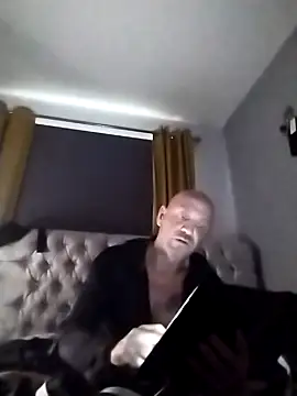 Verynaughtyx online show from 11.23.25