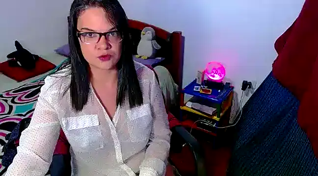 Snapshot of luchiana_hott21 chatting on 03.21.25 luchiana hott21 online show from 03.21.25