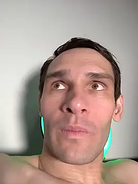 Snapshot of DavidCarroll chatting on 01.13.25 DavidCarroll online show from 01.13.25